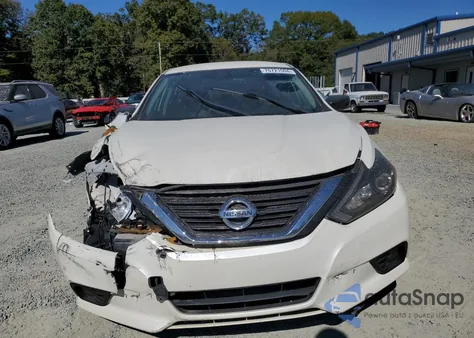 2017 Nissan Altima 2.5 z USA, uszkodzony, nr VIN 1N4AL3AP7HC163785